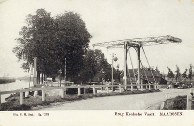 6679 Gezicht op de ophaalbrug over het verbindingskanaal tussen de Vecht en het Merwedekanaal in de Straatweg bij ...